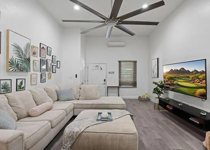 Apartment Edens Escape Comfort, Style And Prime In By Kivoya Phoenix
