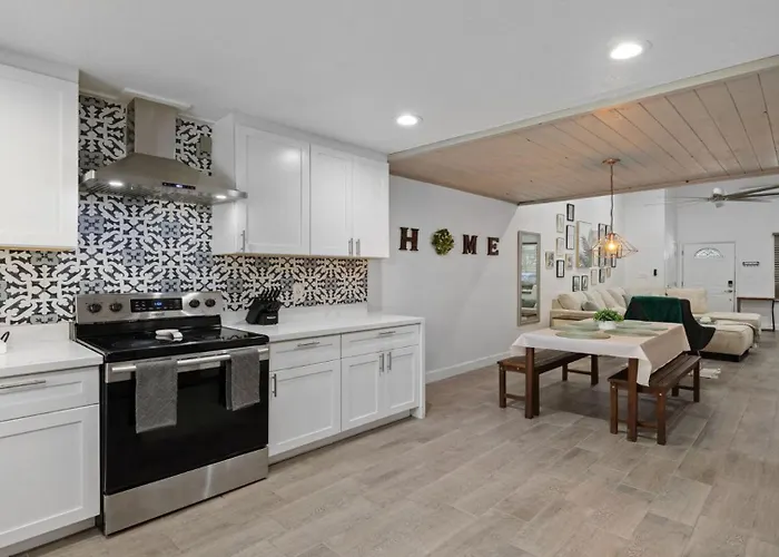 Edens Escape Comfort, Style And Prime In By Kivoya Apartment Phoenix
